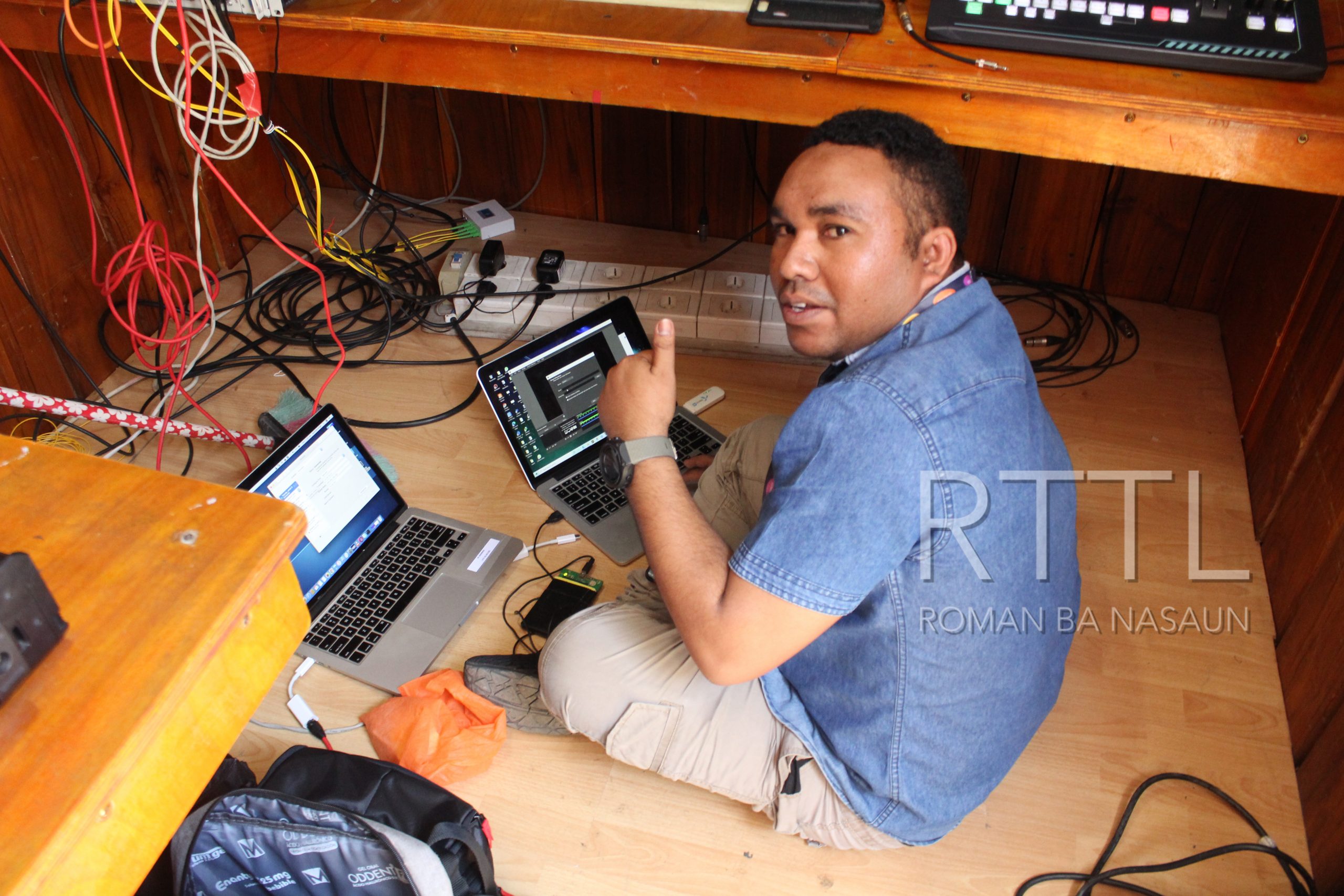 Ekipa Tekniku RTTL Monta Ekipementus Hodi Hala’o Preparasaun Ba Programa Investidura Prezidente Republika Eleitu